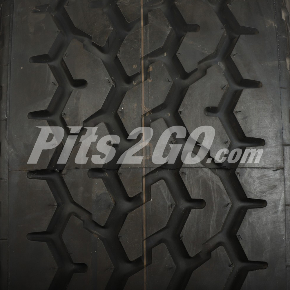 Llanta revolved 425/65R22 para Tractocamión, Marca Freightliner, compatible con Genérico image number 4