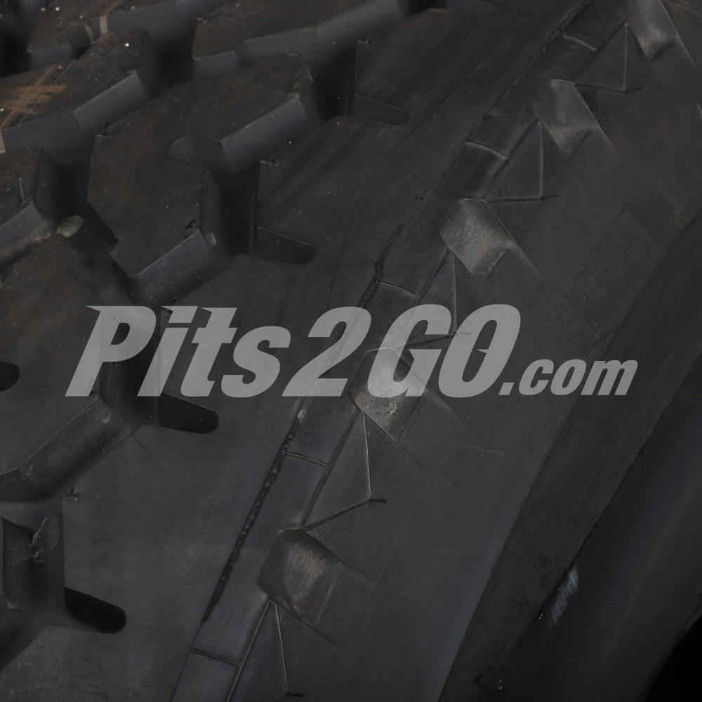 Llanta revolved 425/65R22 para Tractocamión, Marca Freightliner, compatible con Genérico image number 5